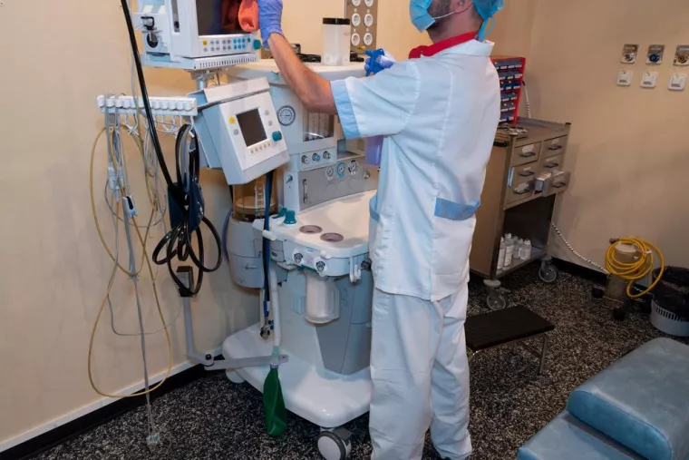 Entretien et maintenance des blocs opératoires dans un hôpital de 5 étages, Créteil, 8.8 SERVICES